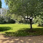 Stunning 2 Bed Duplex With Quiet Communal Garden