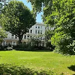 Stunning 2 Bed Duplex With Quiet Communal Garden