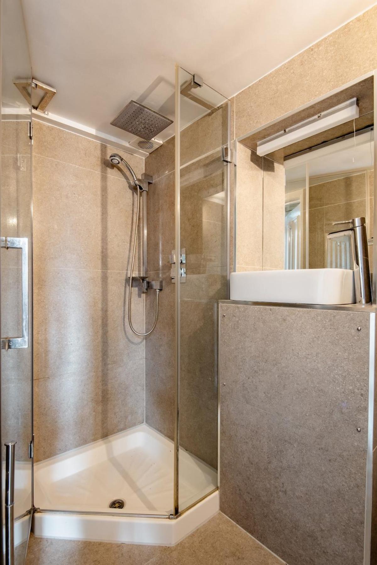 Stunning 2 Bed Duplex With Quiet Communal Garden * Londra